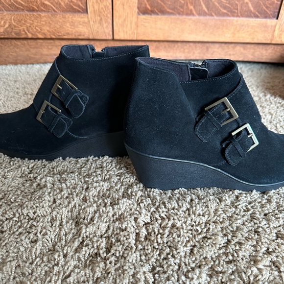 Murano  Black boots size 9-1/2 narrow - Picture 7 of 7